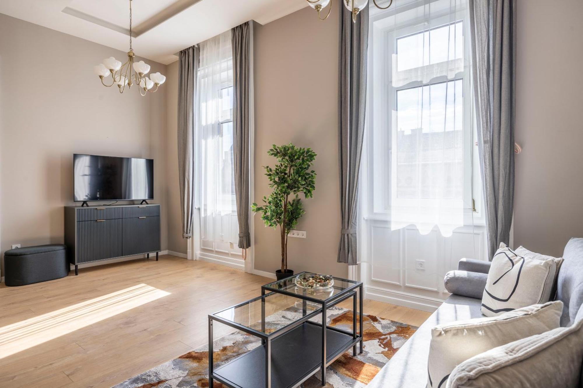 Exclusive N' Spacious Elizabeth Central Suite Будапеща Екстериор снимка
